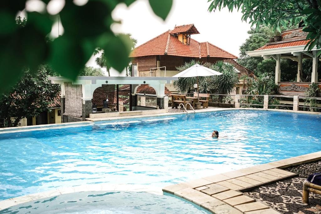 Amed Cafe & Hotel Kebun Wayan — 1