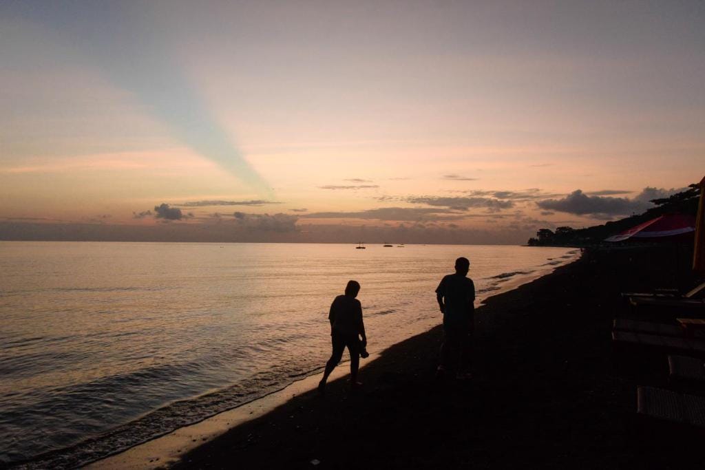 Amed Sunset Beach — 1