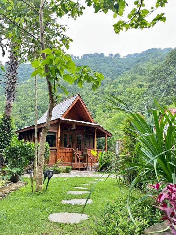 Beehive Cottages — 1