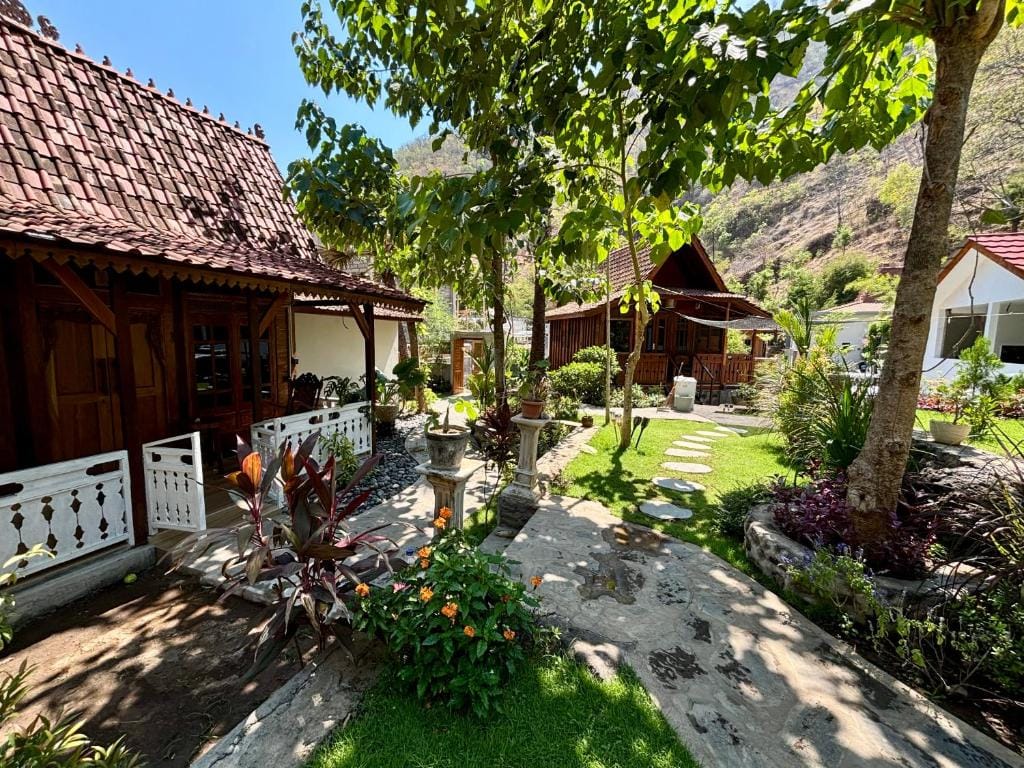 Beehive Cottages — 5