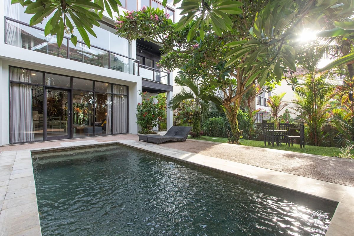 Balian Surf Village — 1