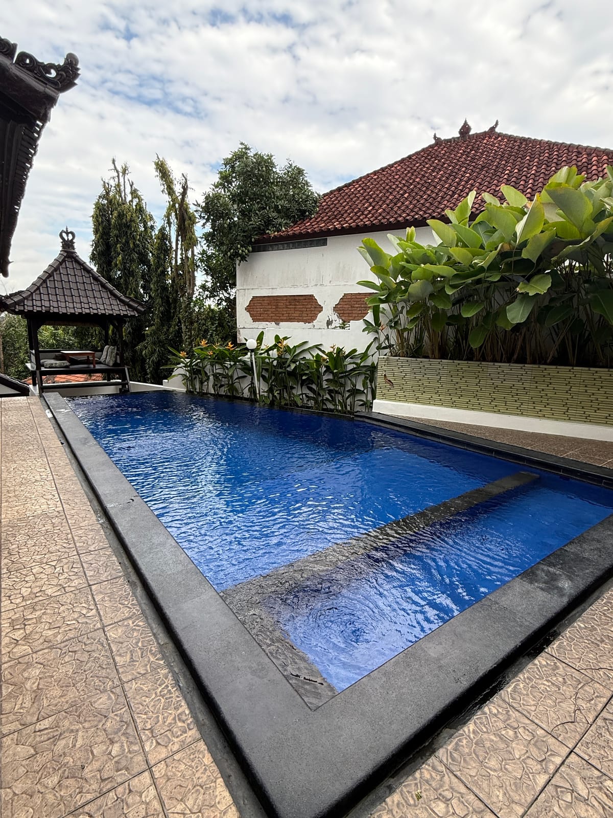 Istana Balian Restaurant & Ocean View Accommodation — 3