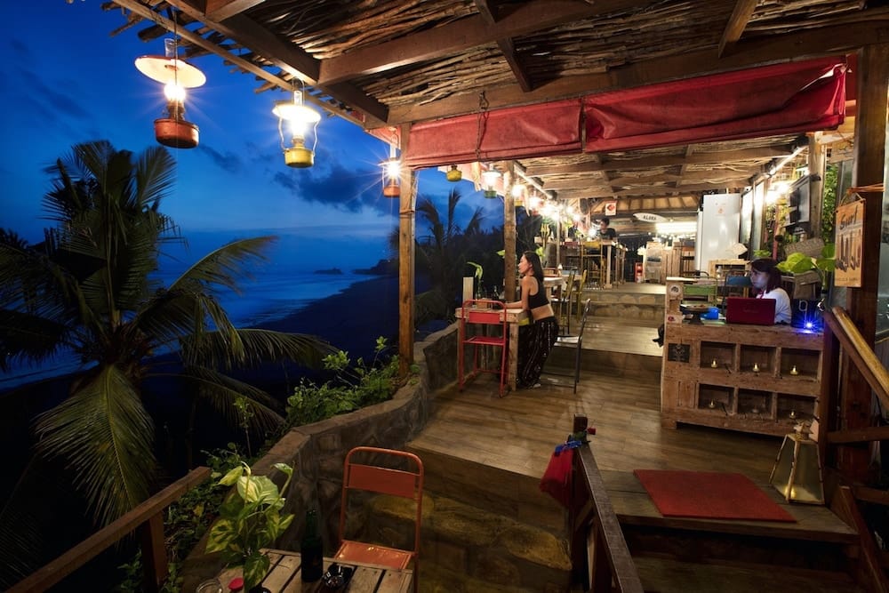 Pondok Pitaya: Hotel, Surfing and Yoga — 4