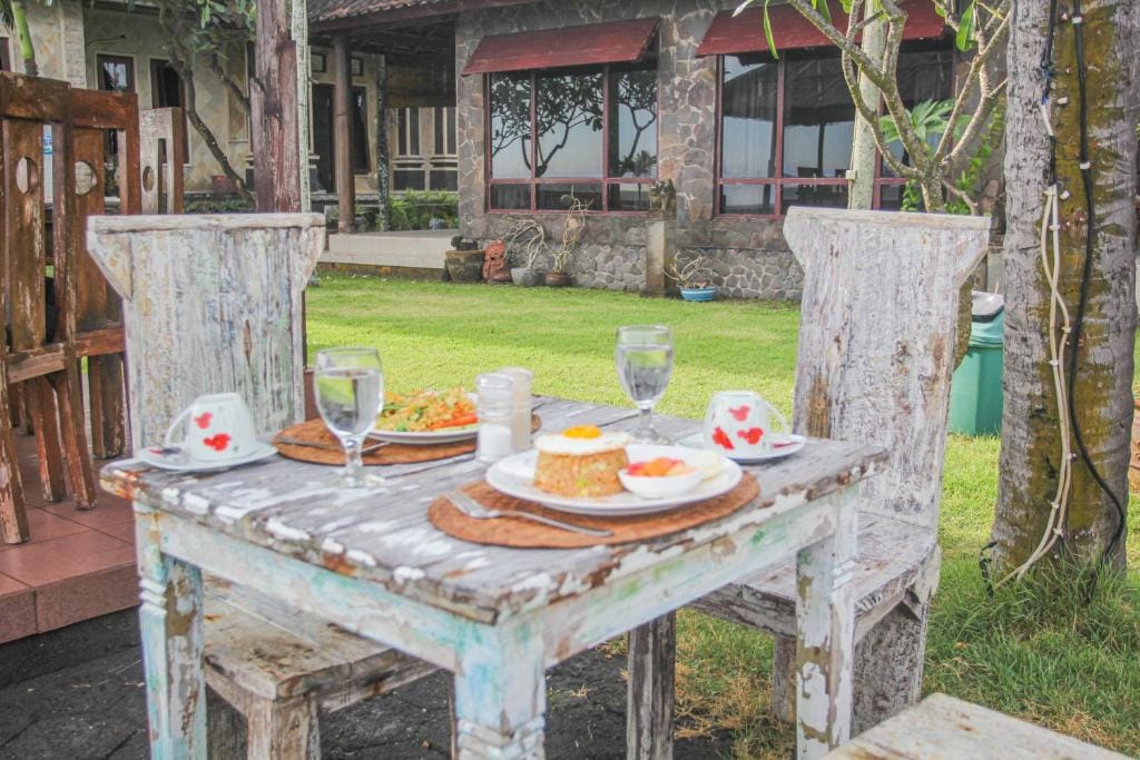 Temple Cafe & Seaside Cottages — 3