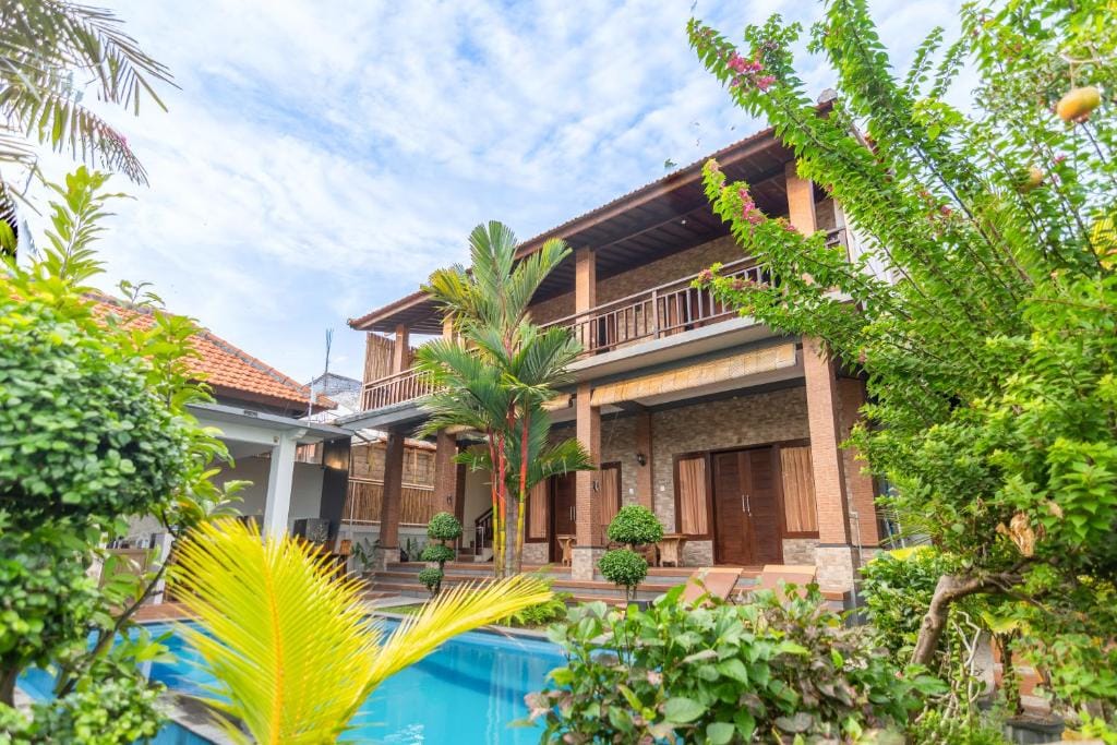 Batu Bolong - Island Boy Guesthouse Prime Canggu — 1