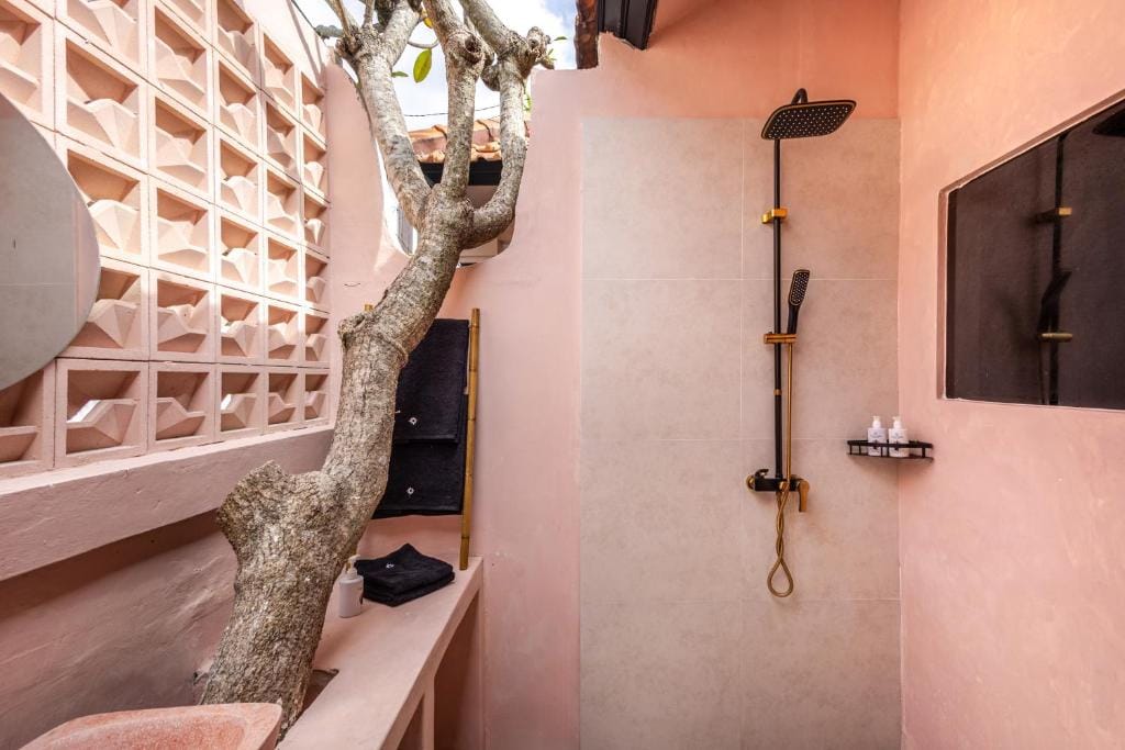Casa Ateliero Boutique Hotel Canggu — 2