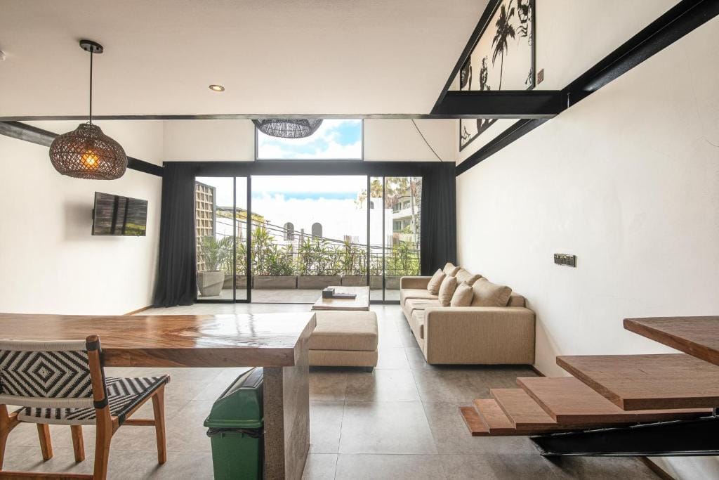 Expansive Loft 200m from Canggu Beach — 5