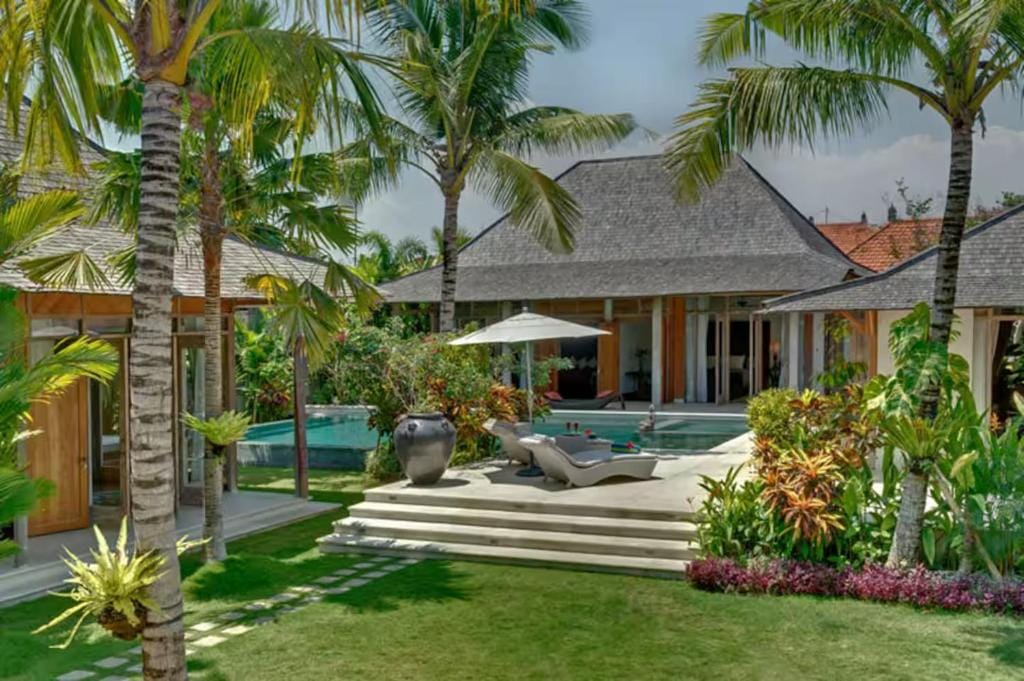 Kudus Boutique Estate in Canggu 100m to Beach — 1