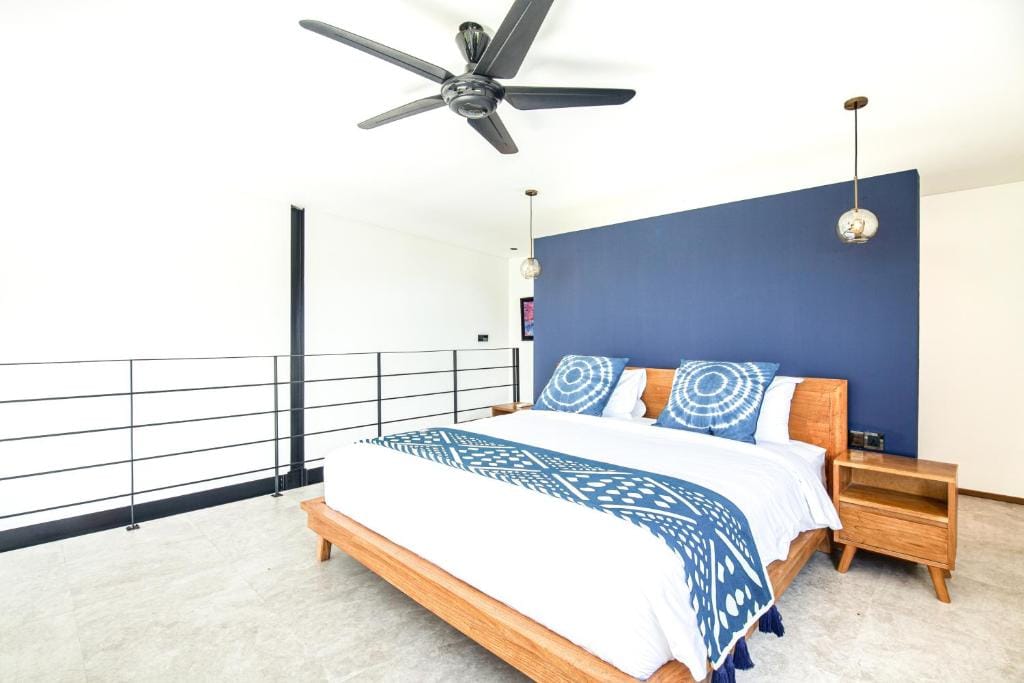 Modern Spacious Loft 200m from the beach Canggu — 2
