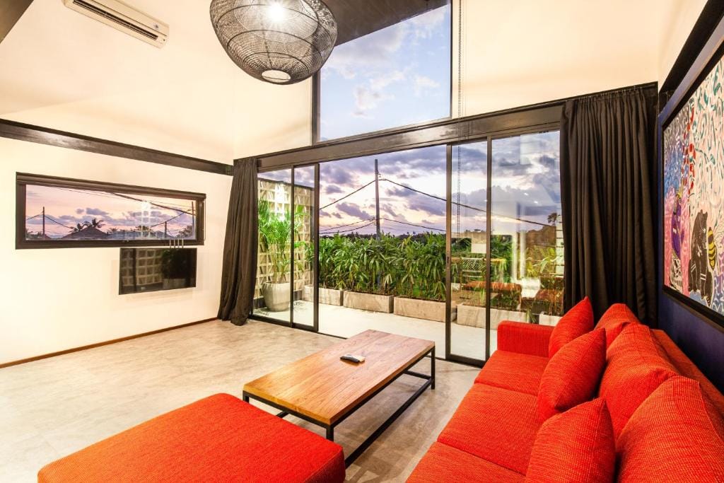 Modern Spacious Loft 200m from the beach Canggu — 5