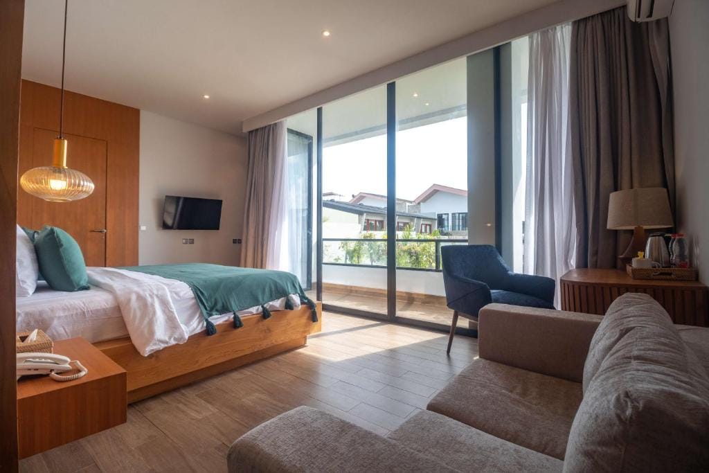 Octa Canggu Villa and Condotel — 2