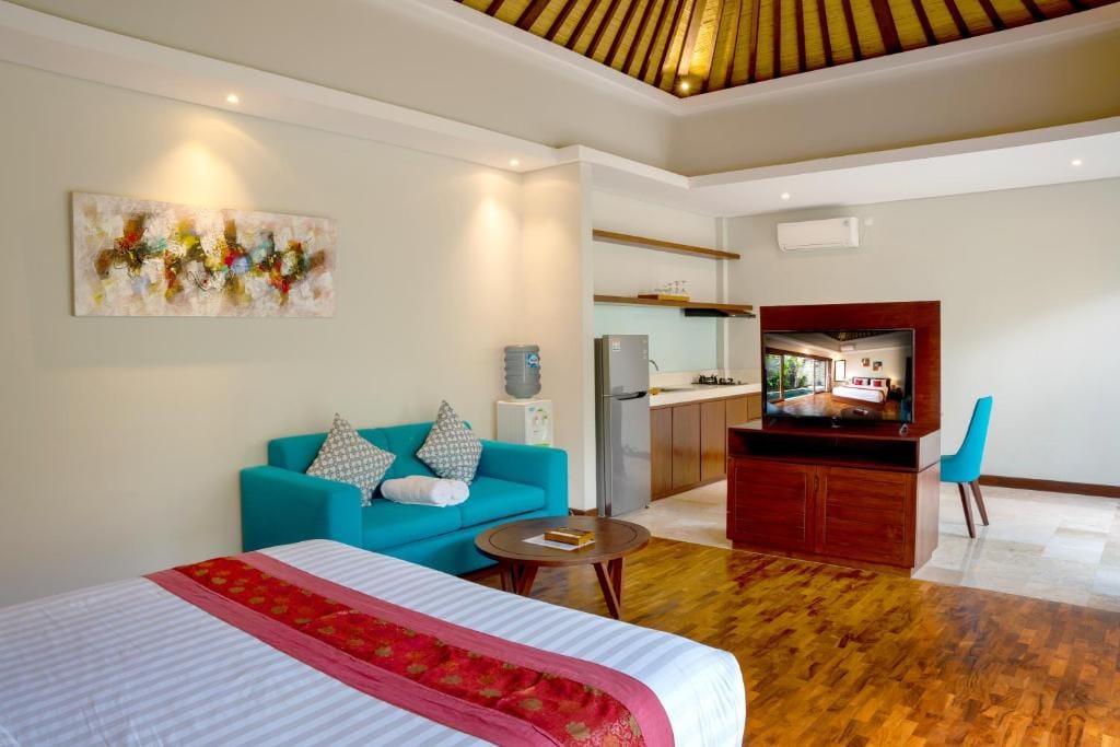 Sanata Luxury Villa — 5