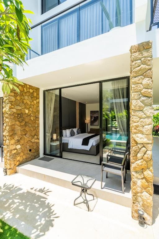 The R Apartments Pererenan — 2