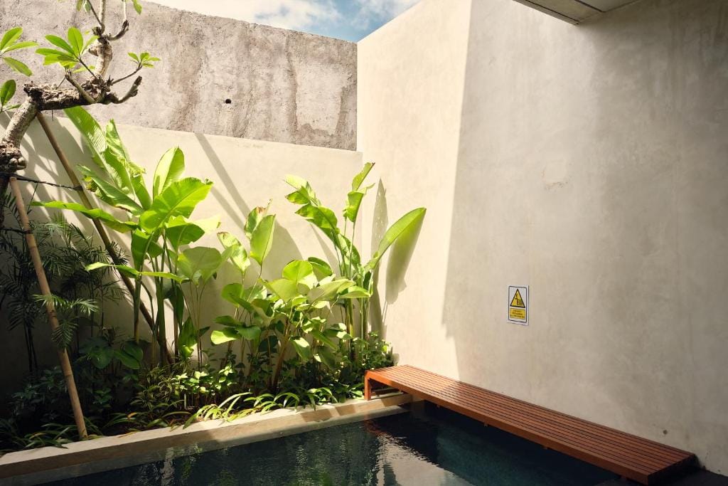 Two Thirds Villa Canggu — 4