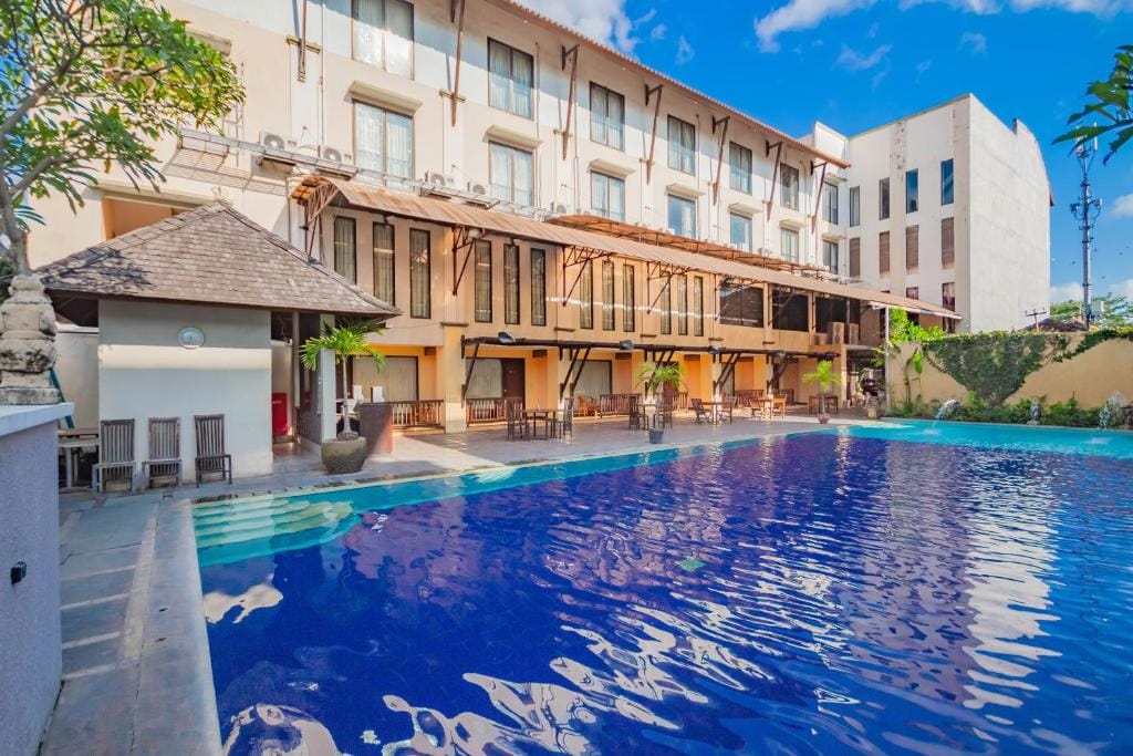 Grand Santhi Hotel — 4