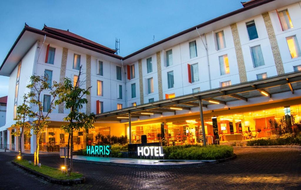 HARRIS Hotel and Conventions Denpasar Bali — 1