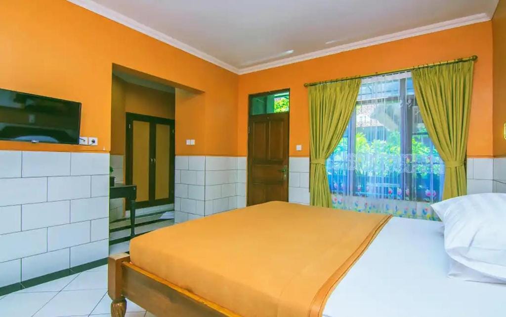 Kedin's Inn — 1