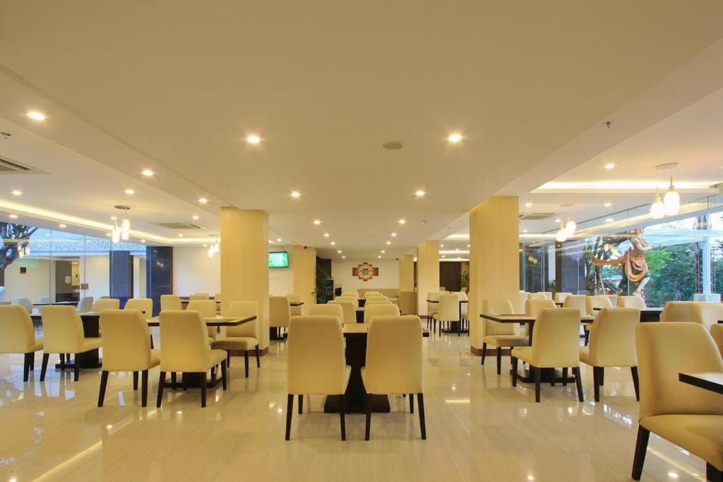 Mars City Hotel — 5