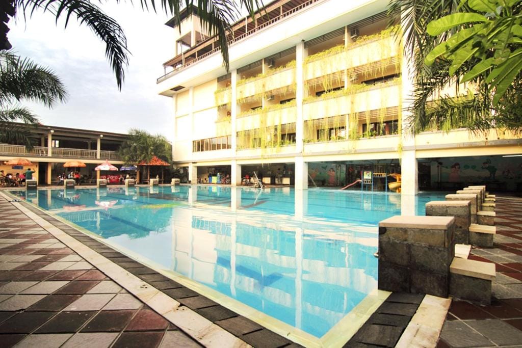 Nirmala Hotel & Convention Centre — 4