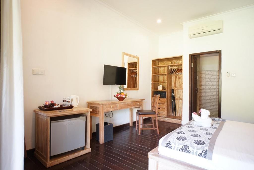 Royal Regantris Villa Karang — 3