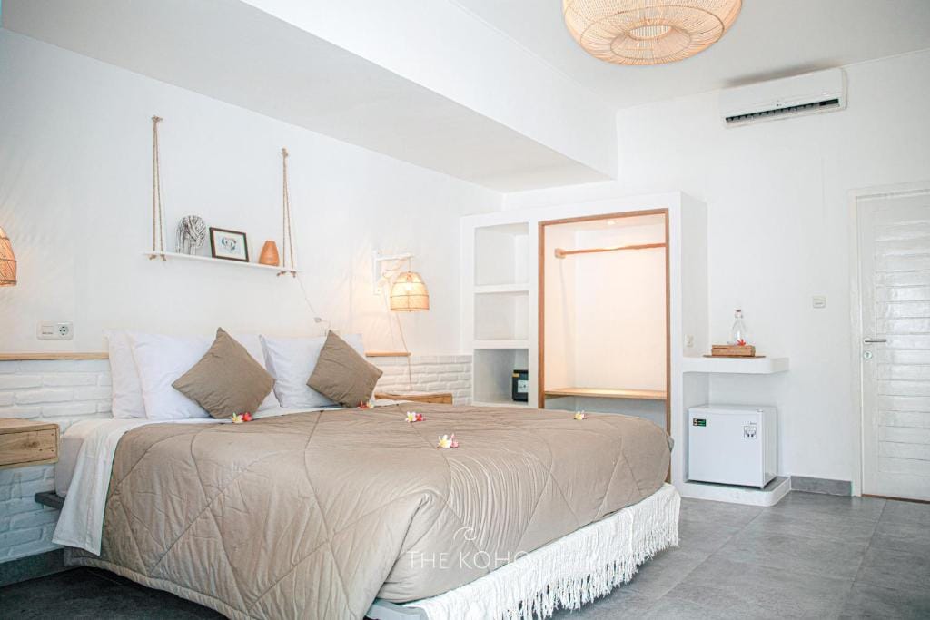 The Koho Air Hotel — 4