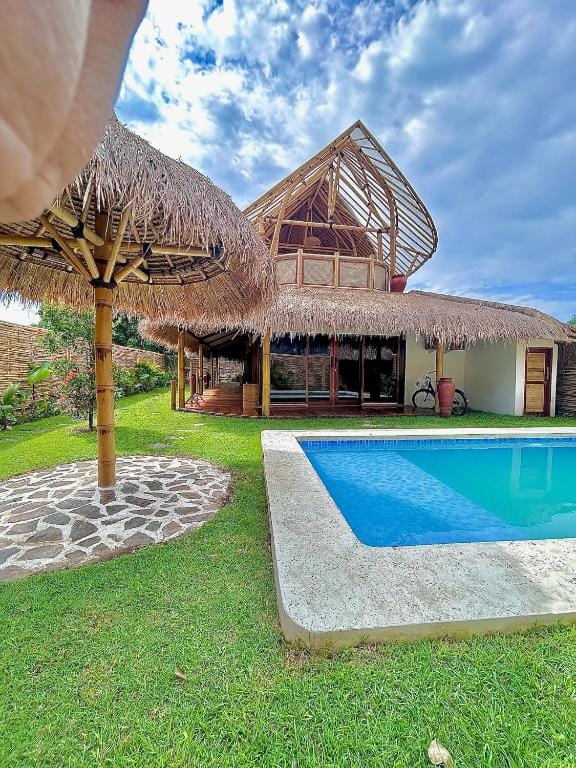 Villa Kesambi — 4