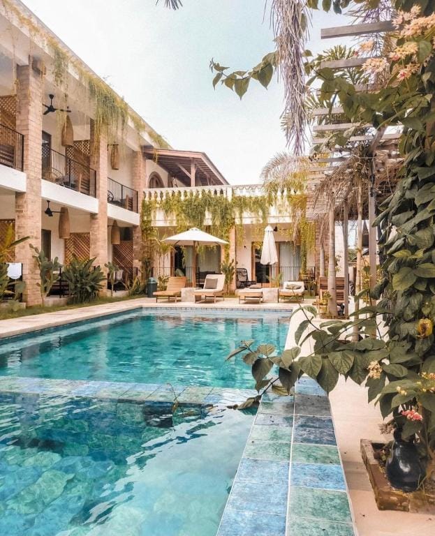 Abdi Hotel — 1