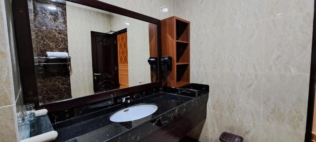 Gili Beachfront Suites — 3