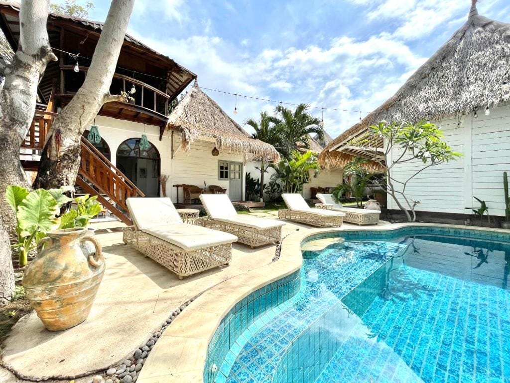 Gili Breeze Tropical Bungalows — 1
