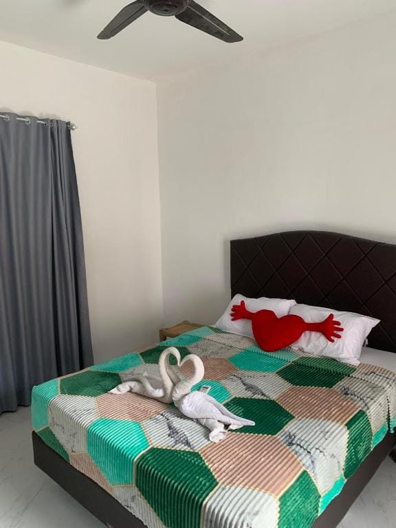 Gili Davidoff Skyline — 1