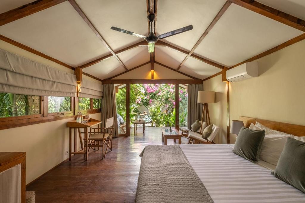 Gili Teak Beach Front Resort — 3
