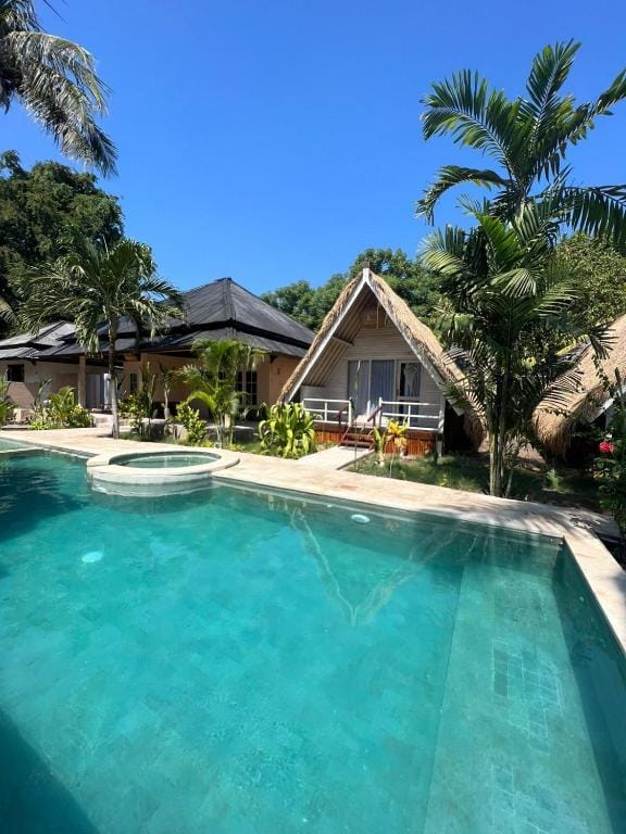 Living Trawangan Hotel — 3