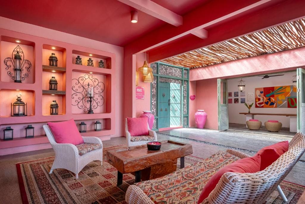 PinkCoco Gili Trawangan - Constant Surprises - for Cool Adults Only — 2