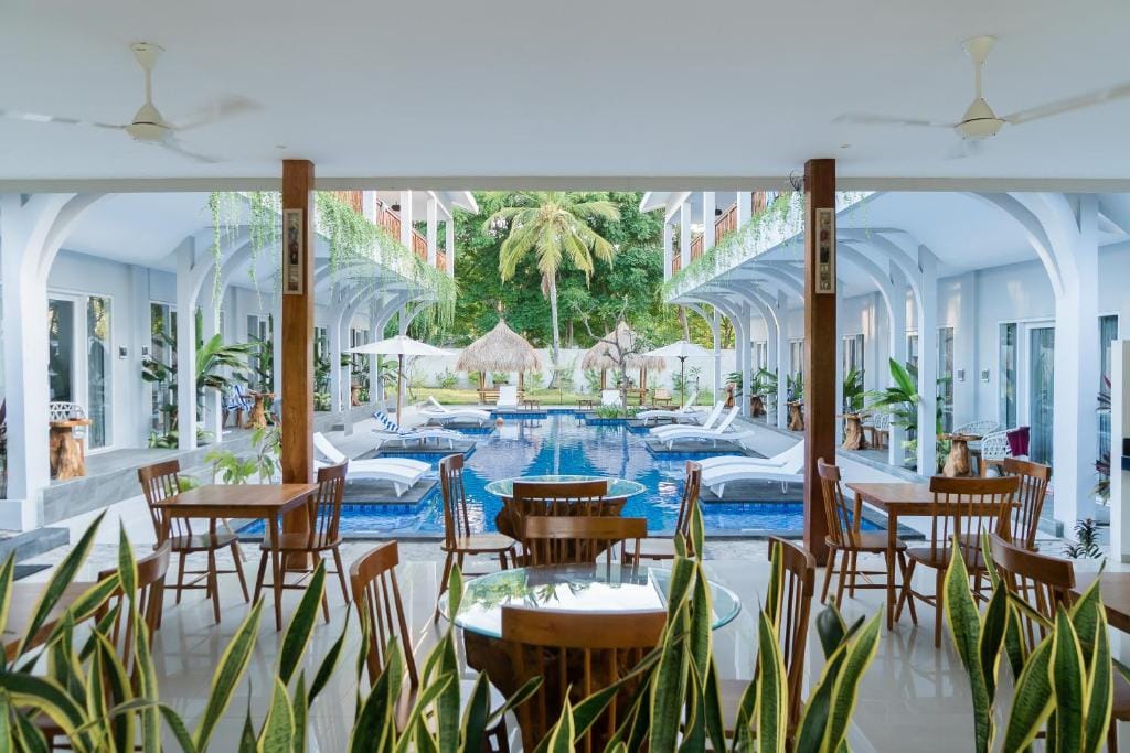 Seashell Resort — 5