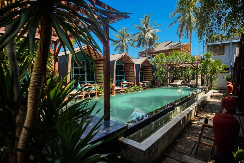 Waras Villa — 1
