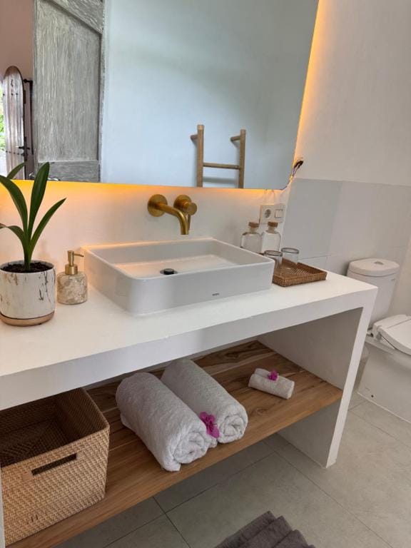 White Coconut Resort — 4