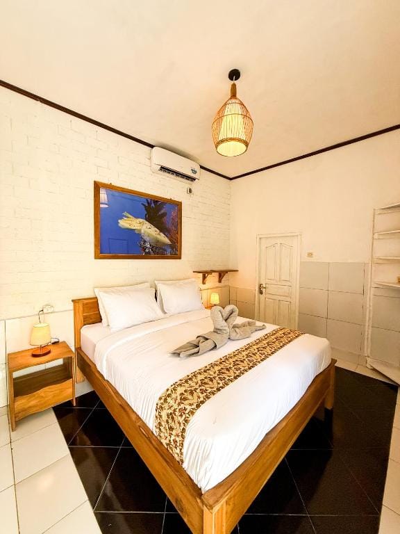 Zero to Hero Dive Hotel — 2