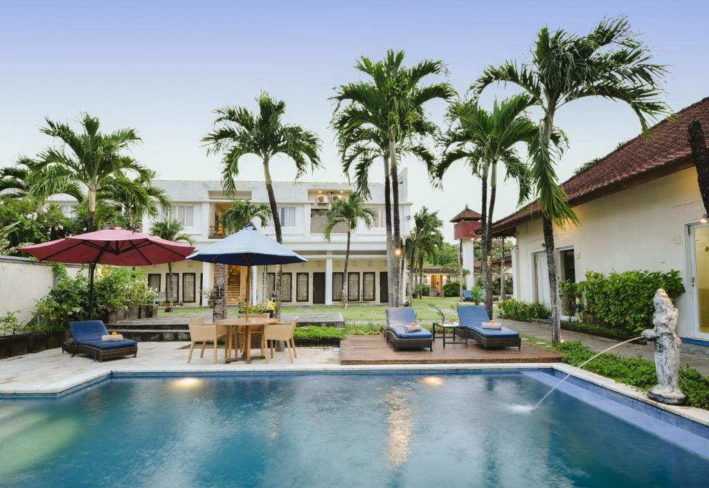 Bali Breezz Hotel — 1