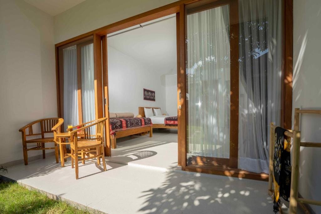 Zena Surf Suite — 2
