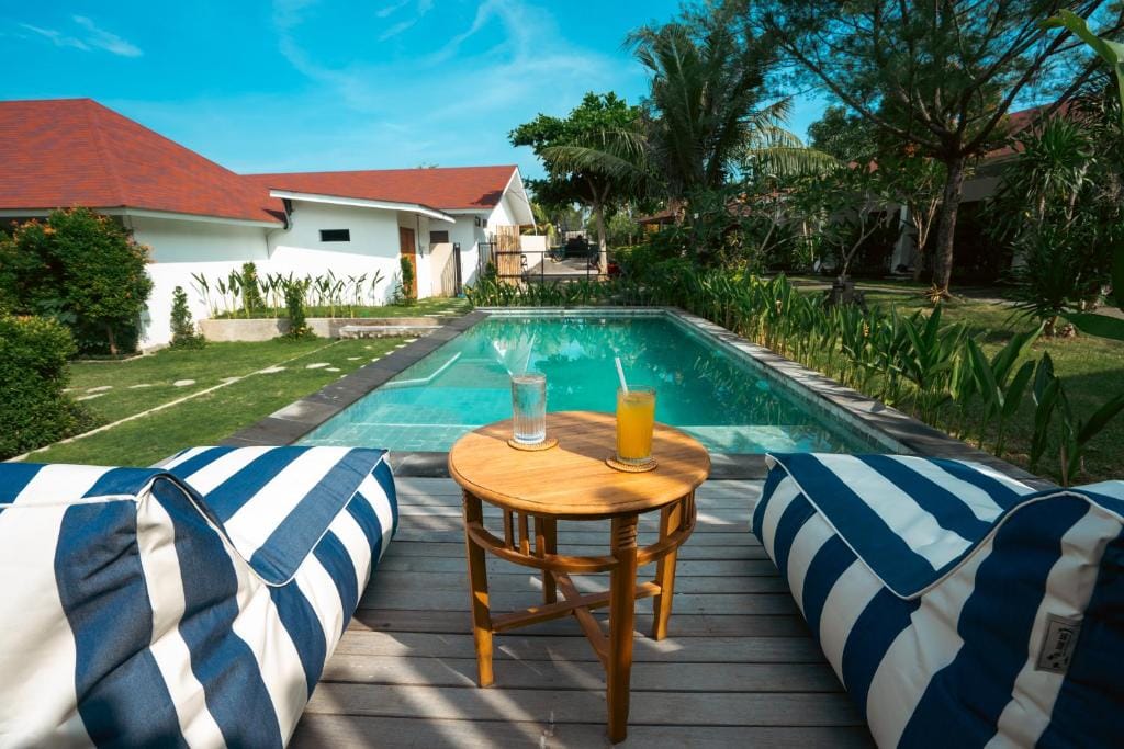 Zena Surf Suite — 4
