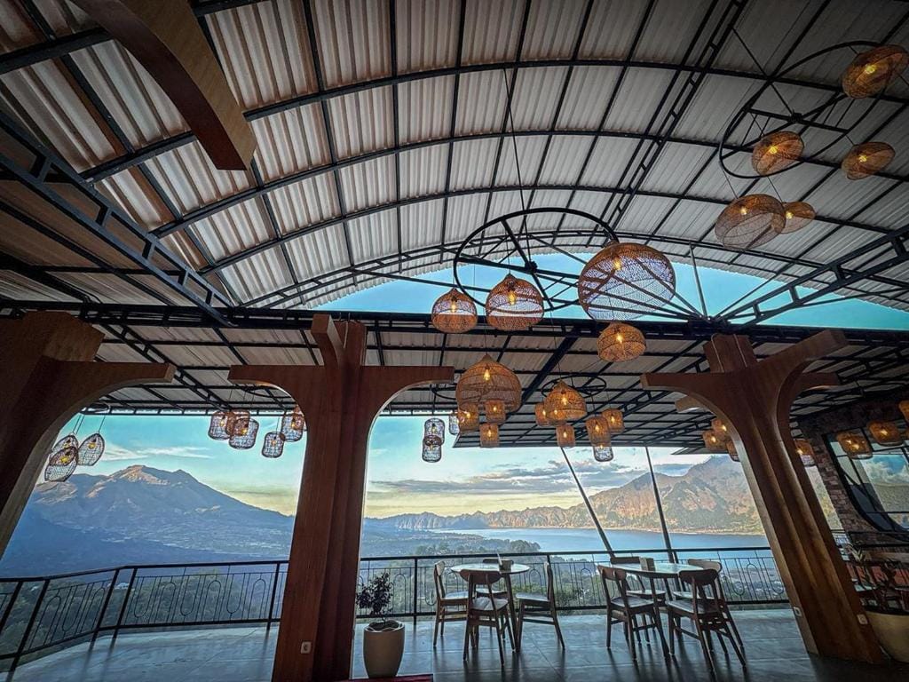 Caldera Hotel & Restaurant — 4