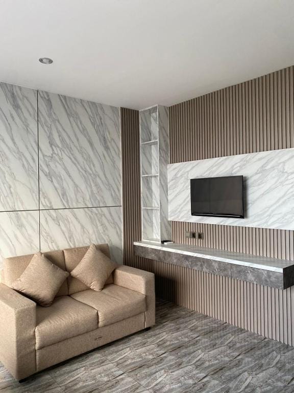 Devanora Hotel & Resto — 5