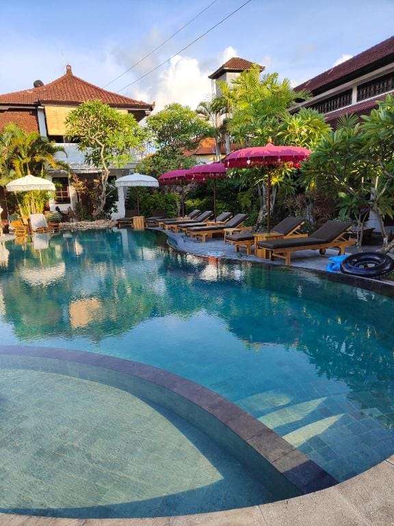Berlian Inn Kuta Beach — 3