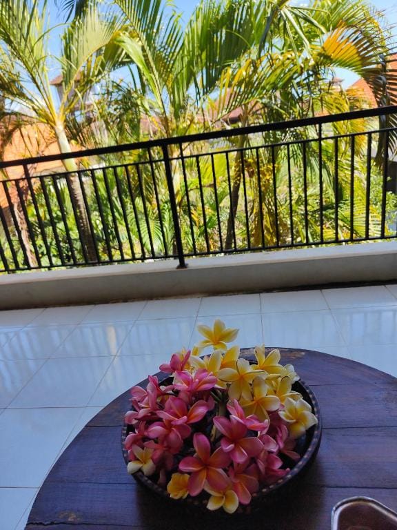 Berlian Inn Kuta Beach — 4
