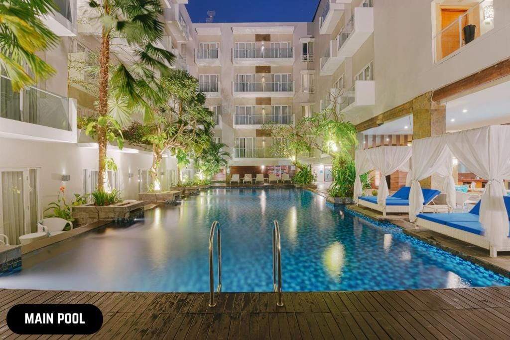 Grand Ixora Kuta Resort — 3