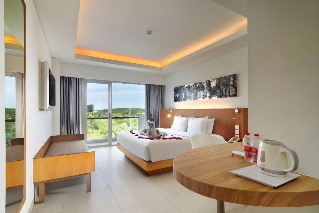Kuta Galleria Hotel — 1