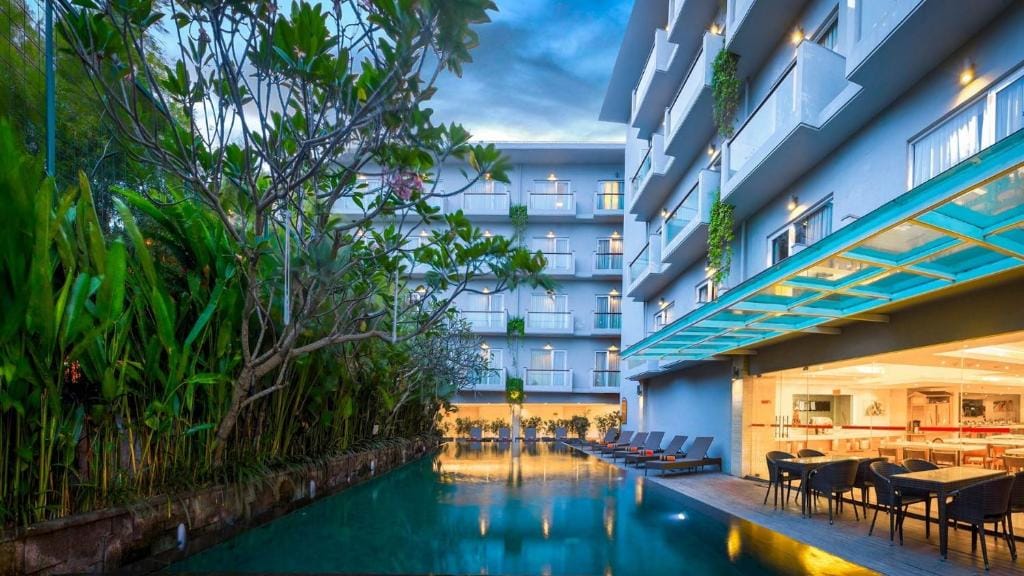 Kuta Galleria Hotel — 4
