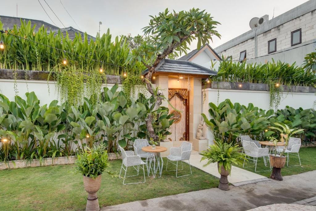 Puspa Ayu Villas & Apartments — 1