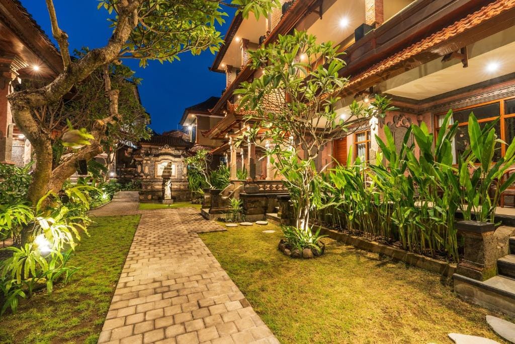 Suka Beach Inn — 5