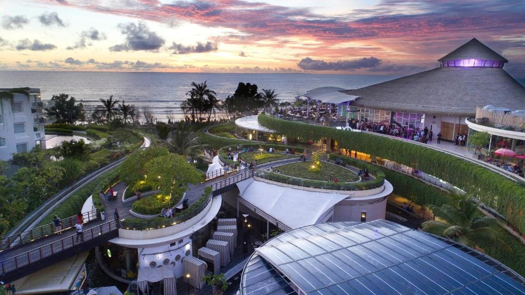 YELLO Hotel Kuta Beachwalk Bali — 1